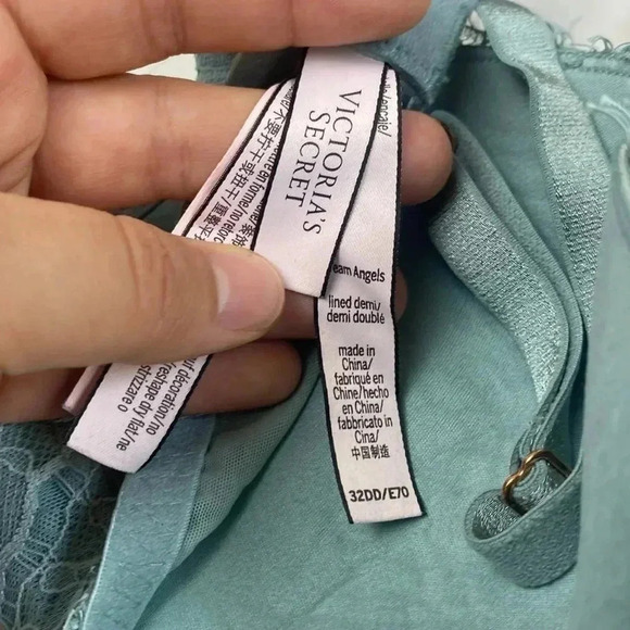 Victoria Secrets Dream Angels Lined Demi Bra - Picture 5 of 8